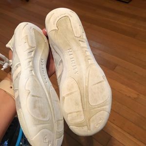 Cheer shoes